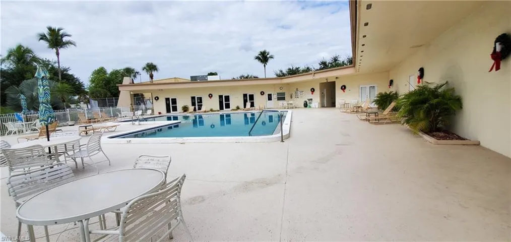 2100 Barkeley Ln 3, Fort Myers, Florida 33907