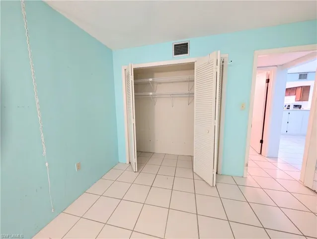 2100 Barkeley Ln 3, Fort Myers, Florida 33907