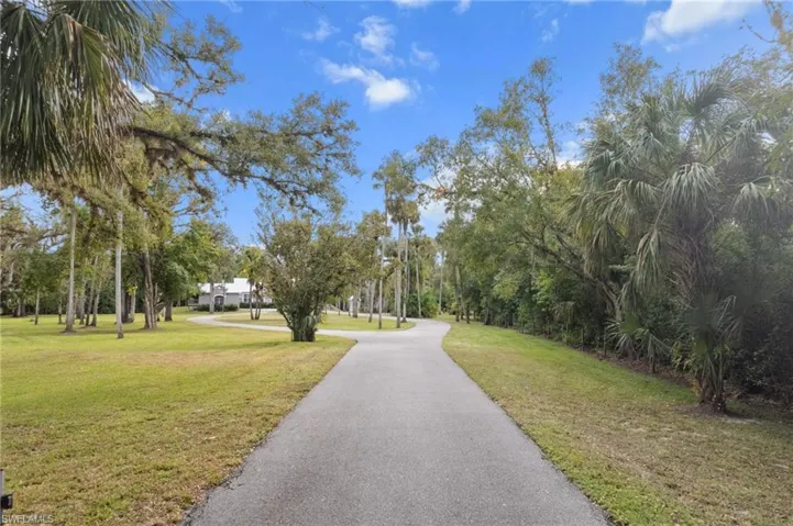 5261  Melaluca  DR, Fort Myers, FL 33905