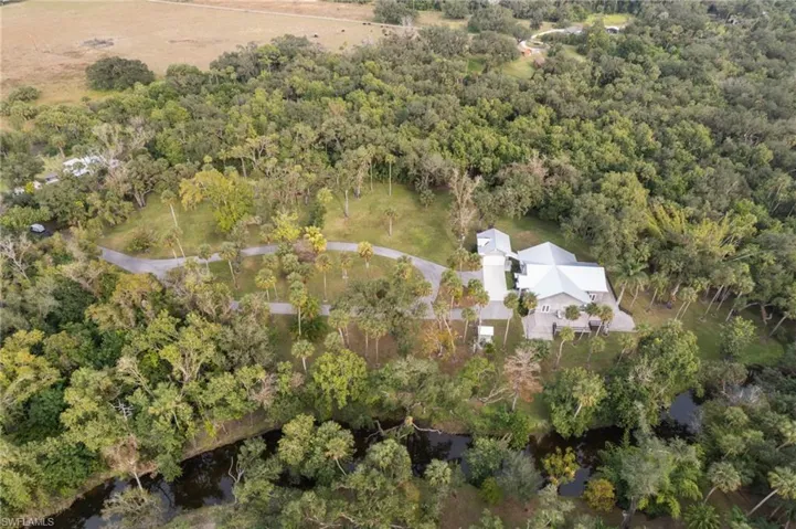 5261  Melaluca  DR, Fort Myers, FL 33905
