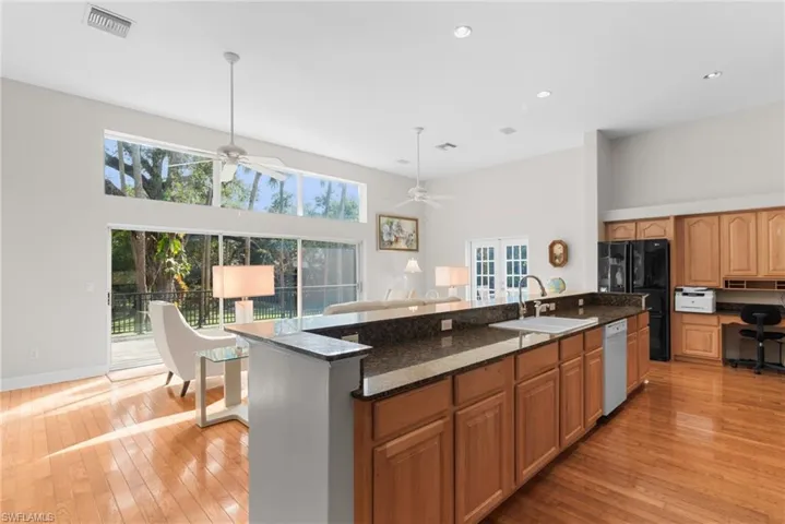 5261  Melaluca  DR, Fort Myers, FL 33905