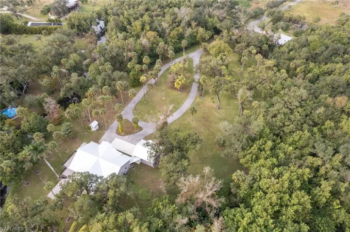 5261  Melaluca  DR, Fort Myers, FL 33905