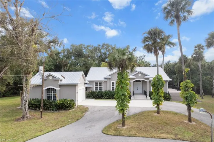 5261  Melaluca  DR, Fort Myers, FL 33905