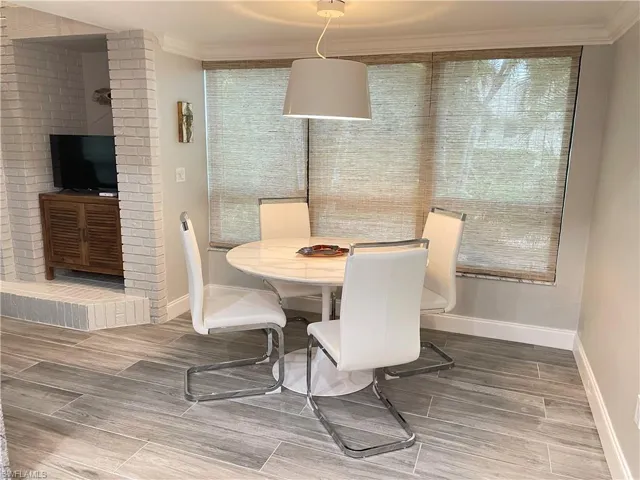 Kitchen Table area