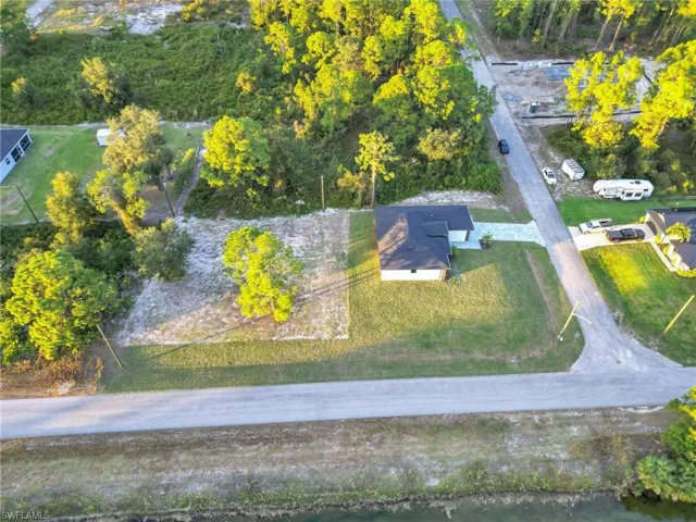 Aerial view of property and surrounding area