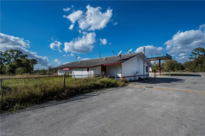 9835 W State Road 78  , Moore Haven, FL 33471
