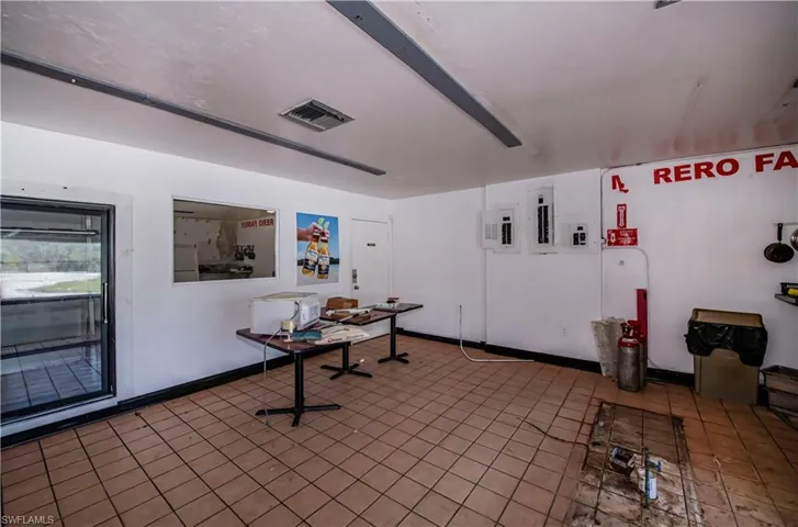 9835 W State Road 78  , Moore Haven, FL 33471