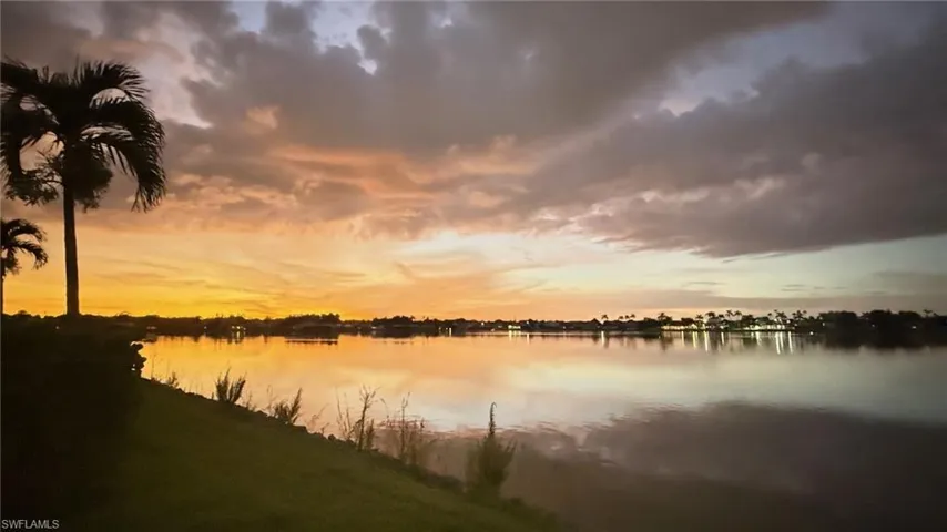 7271  Mill Pond  CIR, Naples, FL 34109