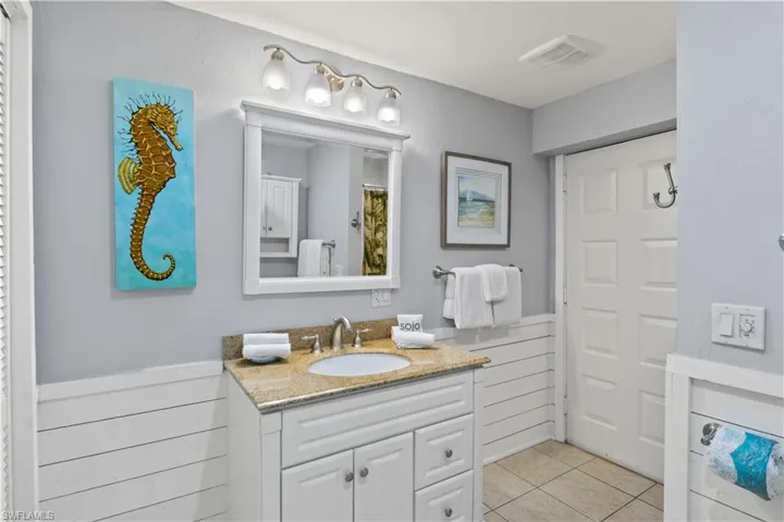 4th bedroom private bath