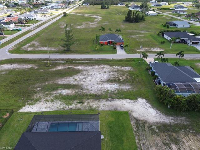 4005 NW 22nd ST, CAPE CORAL FL 33993