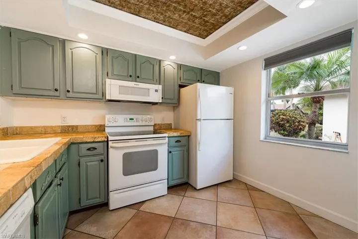 1025 Pine Isle Ln 1025, Naples, Florida 34112