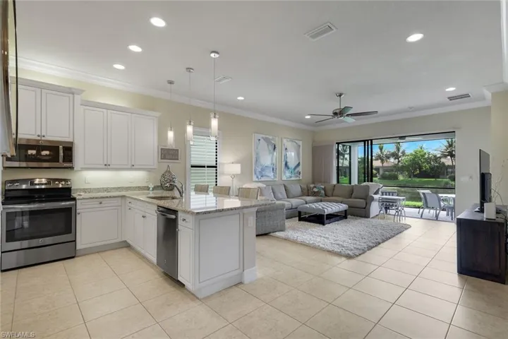 13556 Coronado Dr, Naples, Florida 34109
