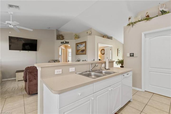 1501 NE 33rd LN, CAPE CORAL FL 33909
