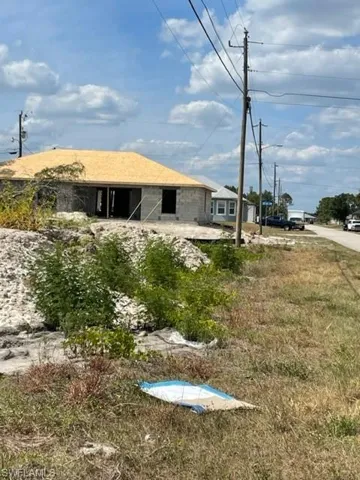 Many new homes being built in near property