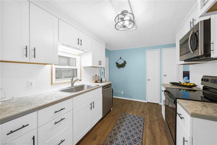 28 Enchanting BLVD # 28, NAPLES FL 34112