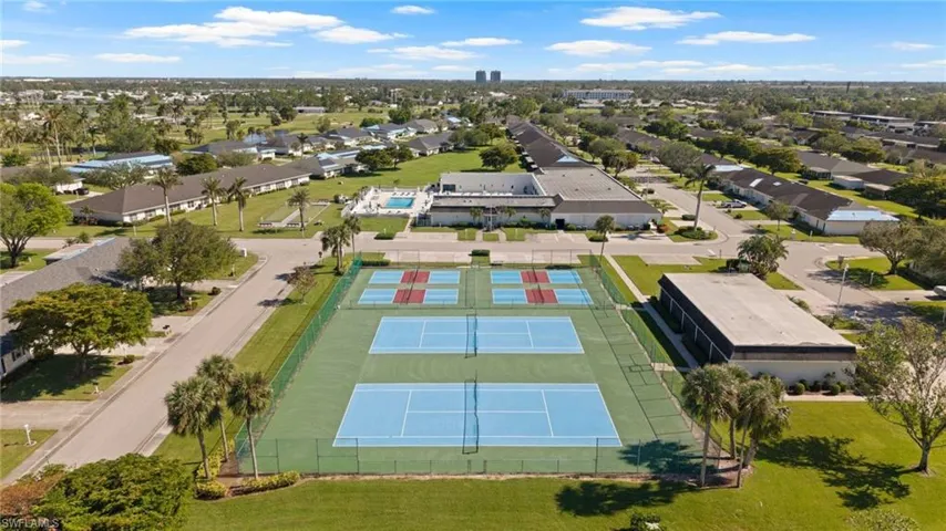 1310  Broadwater  DR, Fort Myers, FL 33919