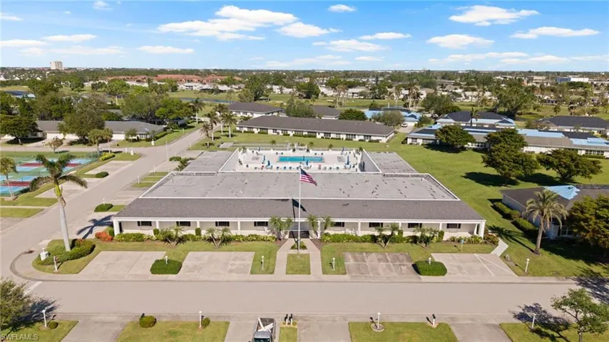 1310  Broadwater  DR, Fort Myers, FL 33919
