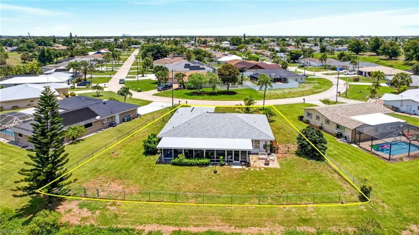 3848 7th Pl, Cape Coral, Florida 33904
