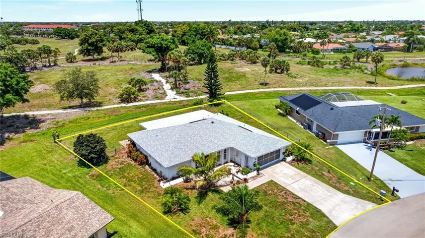 3848 7th Pl, Cape Coral, Florida 33904