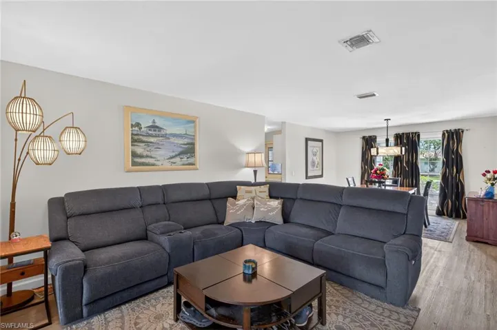 3848 7th Pl, Cape Coral, Florida 33904