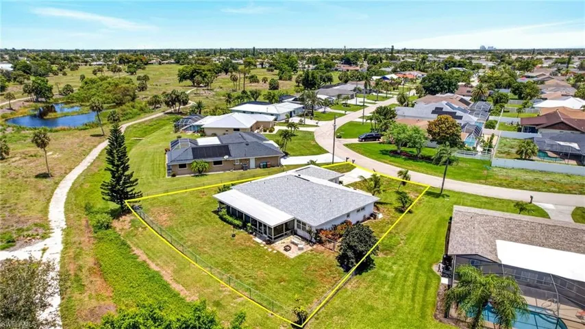 3848 7th Pl, Cape Coral, Florida 33904