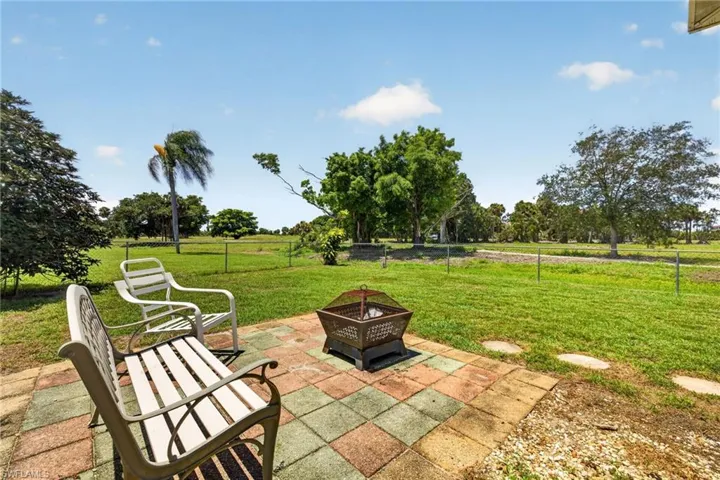 3848 7th Pl, Cape Coral, Florida 33904