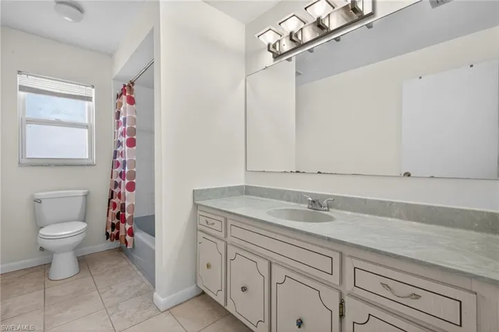 3848 7th Pl, Cape Coral, Florida 33904