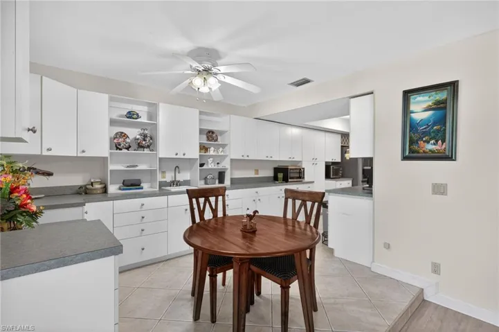 3848 7th Pl, Cape Coral, Florida 33904