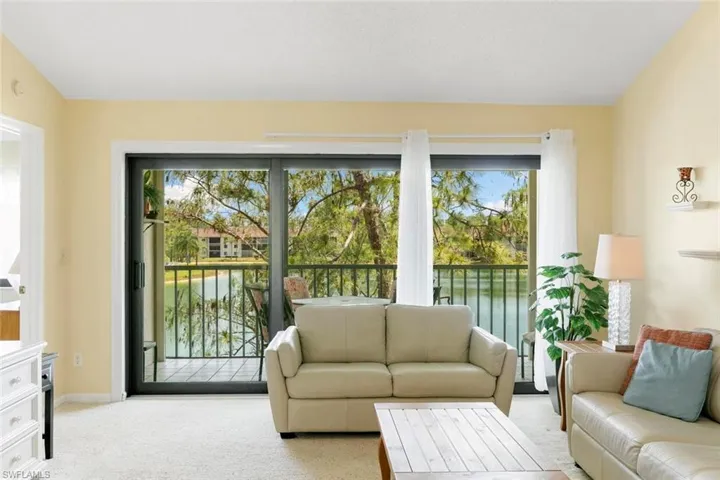 5784  Deauville  CIR, Naples, FL 34112