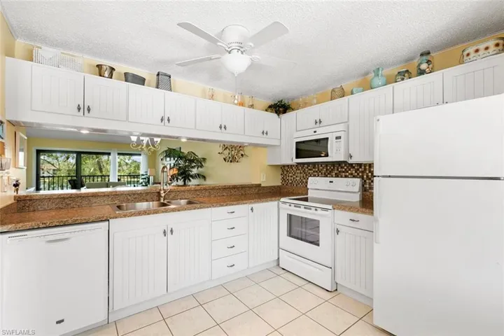 5784  Deauville  CIR, Naples, FL 34112
