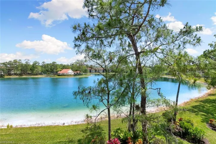 5784  Deauville  CIR, Naples, FL 34112