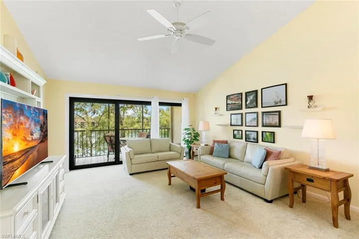 5784  Deauville  CIR, Naples, FL 34112