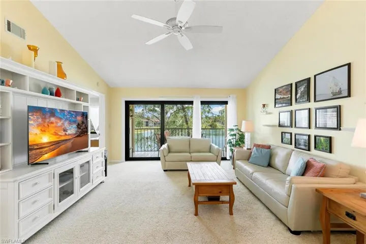 5784  Deauville  CIR, Naples, FL 34112