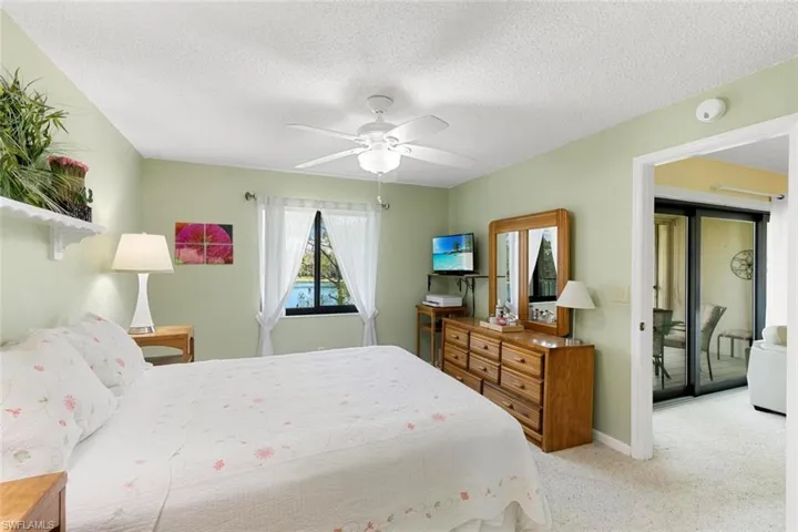 5784  Deauville  CIR, Naples, FL 34112