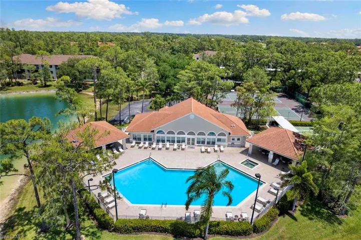 5784  Deauville  CIR, Naples, FL 34112