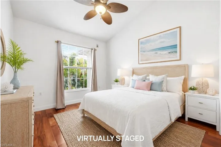 275  Cays  DR, Naples, FL 34114