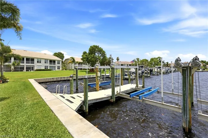 Boat Slip & Boat Lift