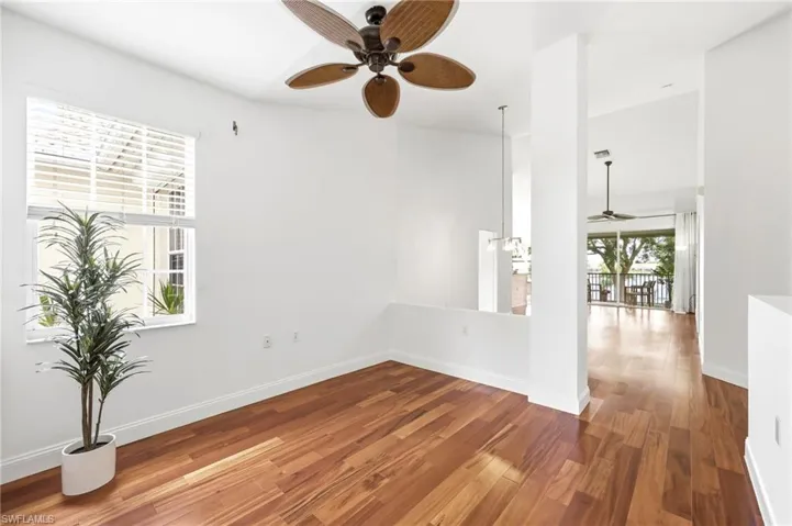 275  Cays  DR, Naples, FL 34114