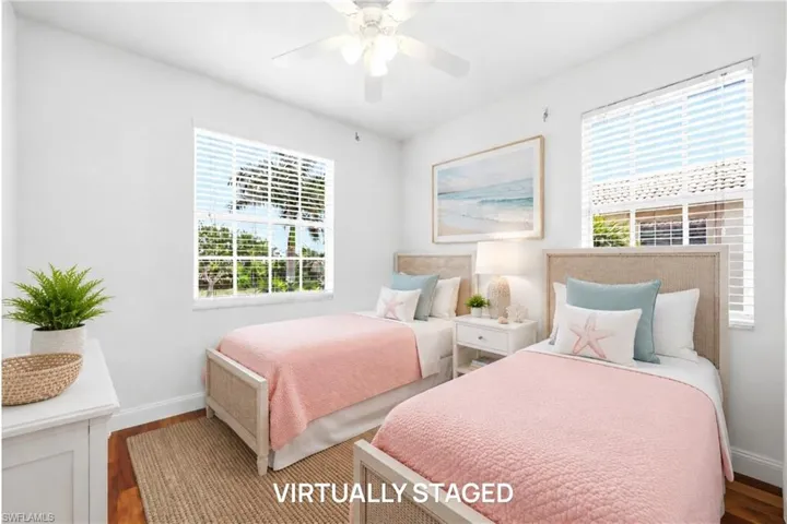 275  Cays  DR, Naples, FL 34114