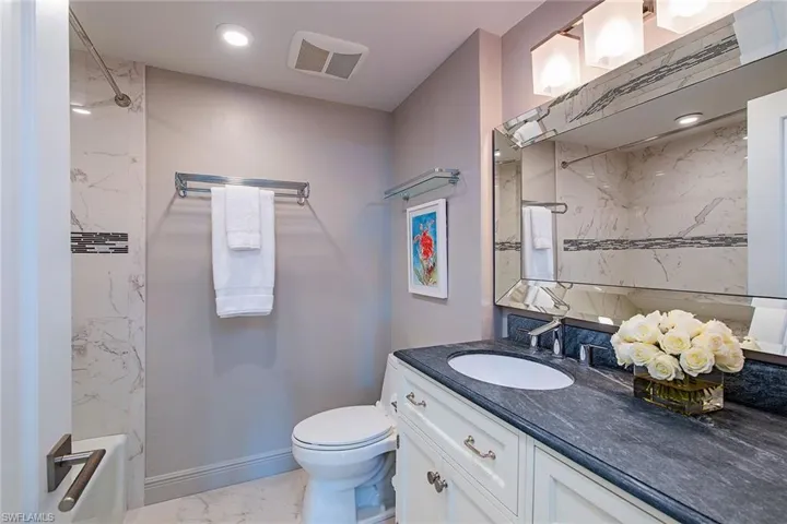 4031 Gulf Shore Blvd N 7d, Naples, Florida 34103