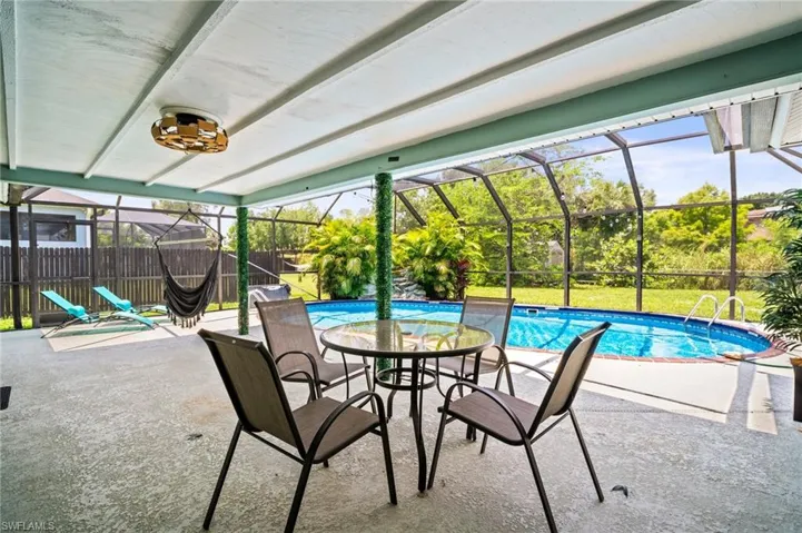 2001  Bahama  AVE, Fort Myers, FL 33905