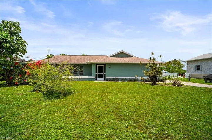 2001  Bahama  AVE, Fort Myers, FL 33905