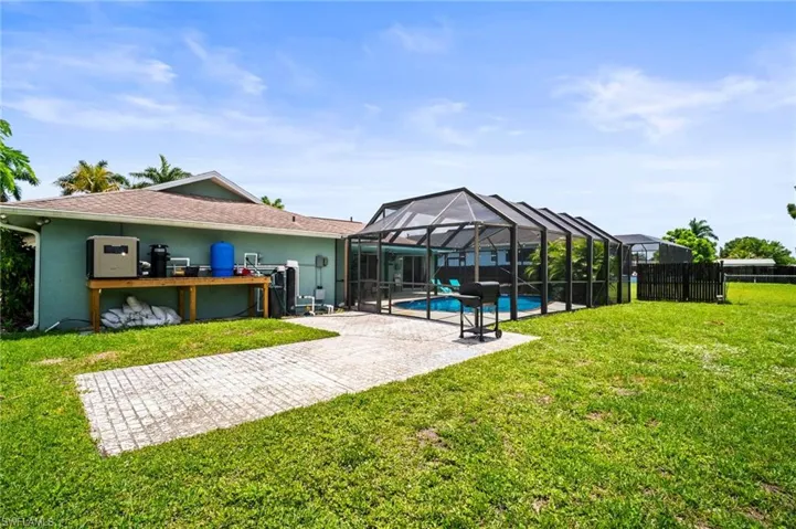 2001  Bahama  AVE, Fort Myers, FL 33905