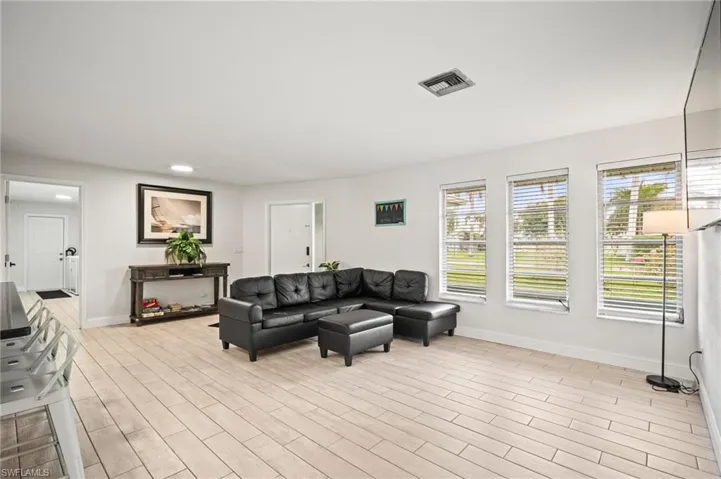 2001  Bahama  AVE, Fort Myers, FL 33905