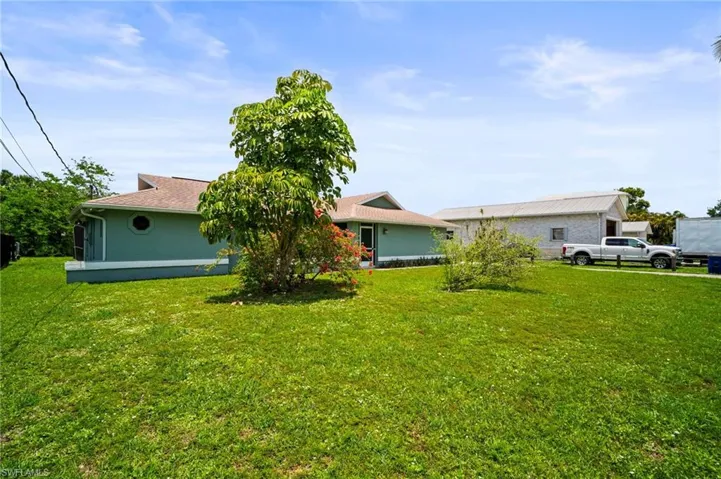 2001  Bahama  AVE, Fort Myers, FL 33905
