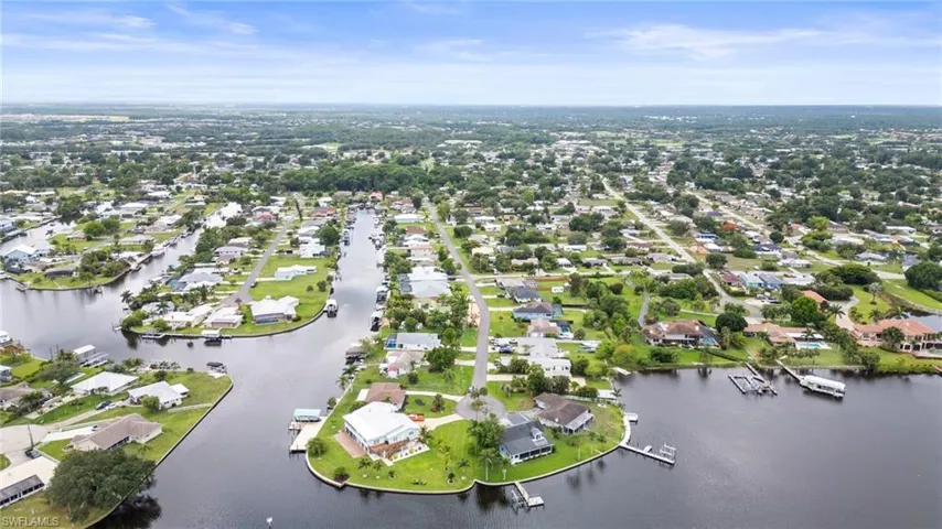 2001  Bahama  AVE, Fort Myers, FL 33905