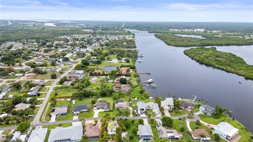 2001  Bahama  AVE, Fort Myers, FL 33905