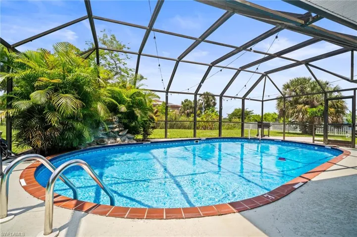 2001  Bahama  AVE, Fort Myers, FL 33905