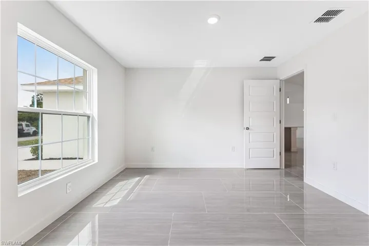 354 Hermosa Ave, Lehigh Acres, Florida 33974