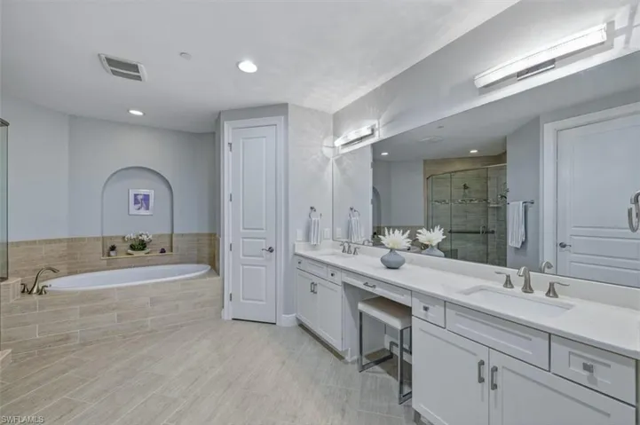 4711 Via Del Corso Ln 102, Bonita Springs, Florida 34134